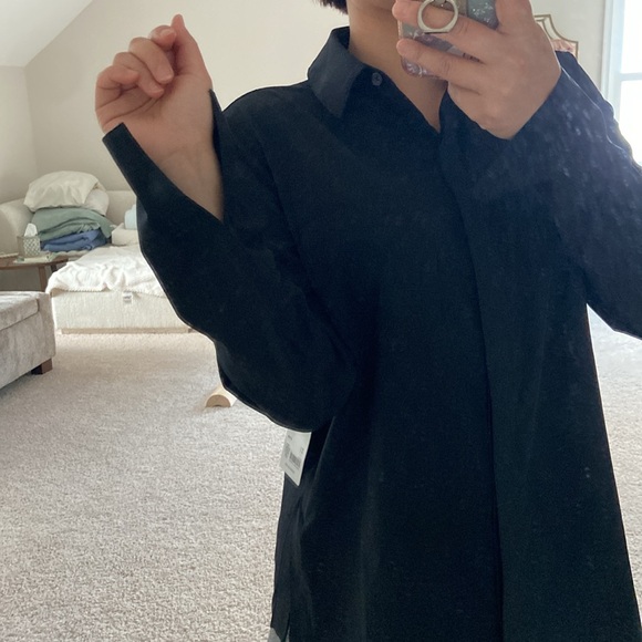 Athleta button up shirt. Fits s - Picture 5 of 12